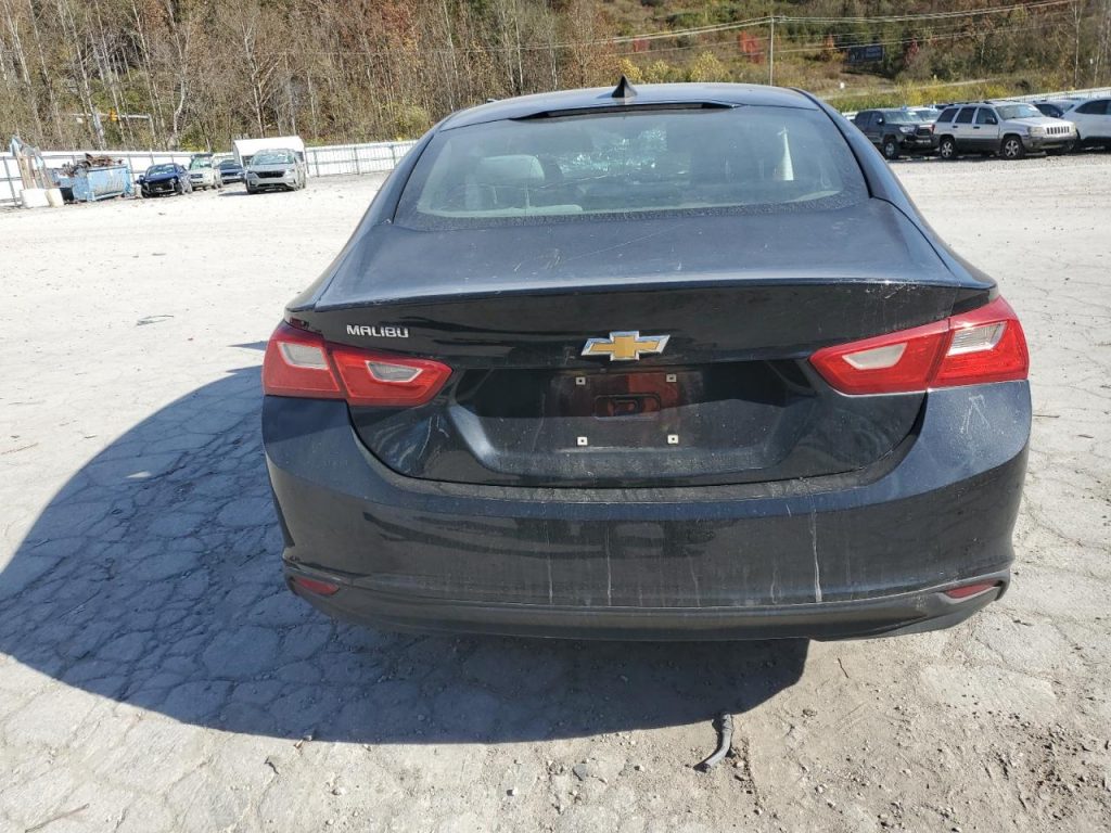 buyer successfully bidding on a car online at Copart auctions